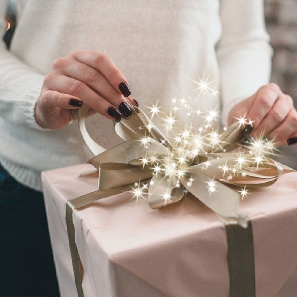 Mystery Designer Box Valued at over $ 200 This boxes is better than Christmas !!